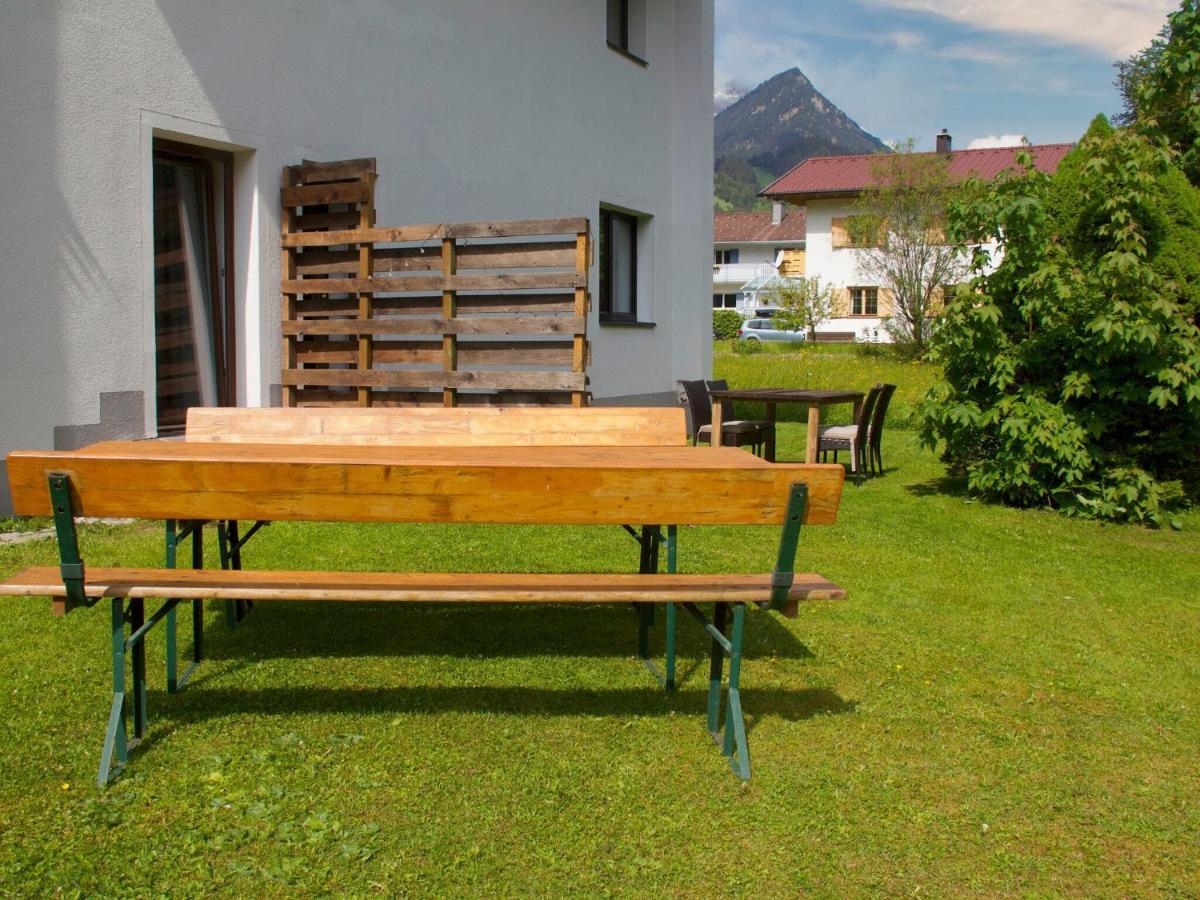 Elegant Apartment in Bichlbach with Terrace Exterior foto